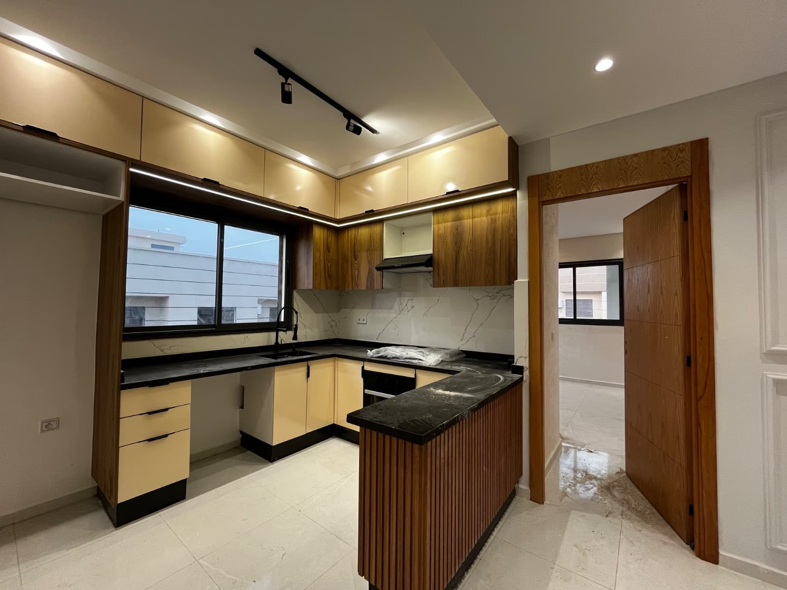 Appartement traversante 3 Façades au Centre de Sidi rahal